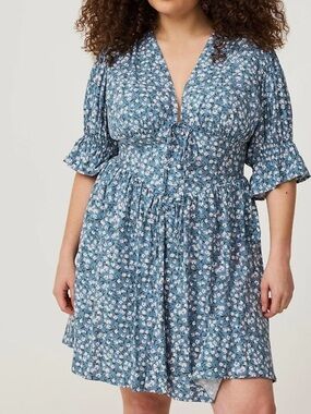 Torrid Corset Style Dress Dusty Blue Floral Tie-Front Puff Sleeves NWT size 20